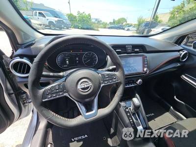 2025 Nissan Versa SR - zdjęcie 10 z 21 - miniatura