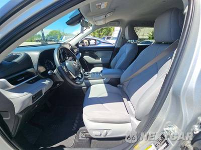2022 Toyota Highlander Hybrid LE - zdjęcie 6 z 23 - miniatura