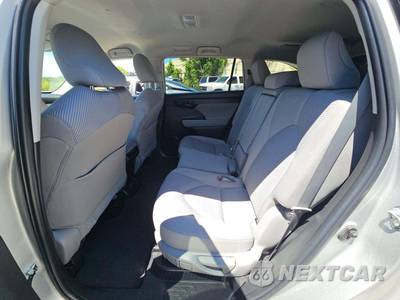2022 Toyota Highlander Hybrid LE - zdjęcie 13 z 23 - miniatura