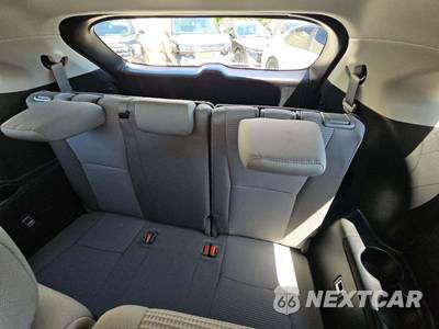 2022 Toyota Highlander Hybrid LE - zdjęcie 14 z 23 - miniatura