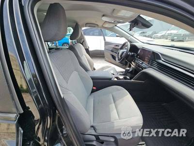 2025 Toyota Camry LE - zdjęcie 18 z 21 - miniatura