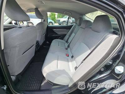 2025 Toyota Camry LE - zdjęcie 13 z 21 - miniatura