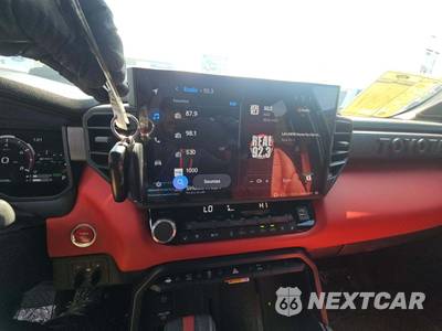 2024 Toyota Tundra Hybrid TRD Pro Crew Cab Short Bed - zdjęcie 8 z 27 - miniatura