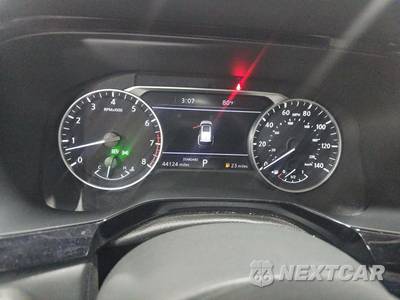 2023 Nissan Pathfinder SL - zdjęcie 6 z 25 - miniatura