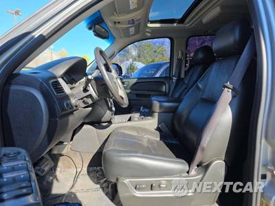 2011 Chevrolet Suburban 1500 LT 1LT - zdjęcie 6 z 34 - miniatura