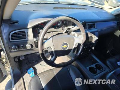 2011 Chevrolet Suburban 1500 LT 1LT - zdjęcie 10 z 34 - miniatura