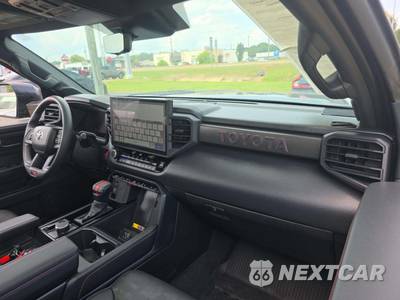 2025 Toyota Tundra i-FORCE MAX TRD Pro Crew Cab Short Bed - zdjęcie 16 z 26 - miniatura