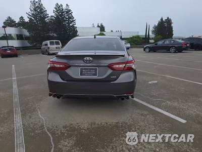 2018 Toyota Camry XSE - zdjęcie 4 z 33 - miniatura
