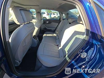 2017 Audi A4 Sedan 2.0T Premium Plus - zdjęcie 10 z 24 - miniatura