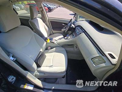 2011 Toyota Prius Two - zdjęcie 18 z 39 - miniatura