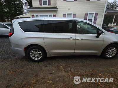 2024 Chrysler Pacifica Touring L 121.6" WB - zdjęcie 5 z 24 - miniatura