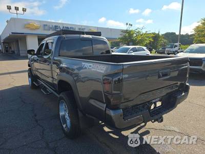 2021 Toyota Tacoma TRD Off-Road Crew Cab Long Bed - zdjęcie 2 z 26 - miniatura