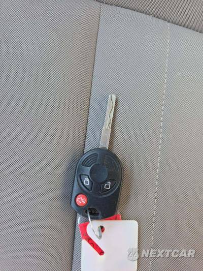 2014 Ford Escape SE - zdjęcie 8 z 19 - miniatura