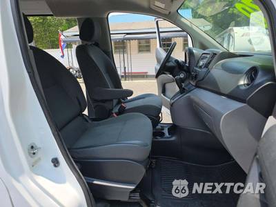 2015 Nissan NV200 Compact Cargo S 115.2" WB - zdjęcie 15 z 19 - miniatura