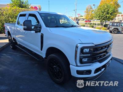 2024 Ford Super Duty F-250 Lariat Crew Cab Medium Bed - zdjęcie 4 z 20 - miniatura