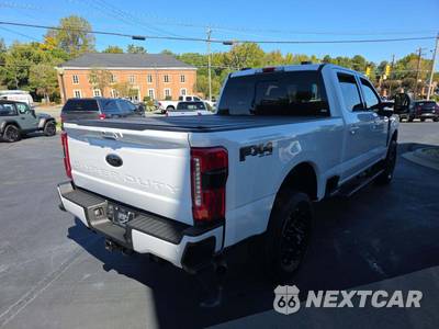 2024 Ford Super Duty F-250 Lariat Crew Cab Medium Bed - zdjęcie 3 z 20 - miniatura