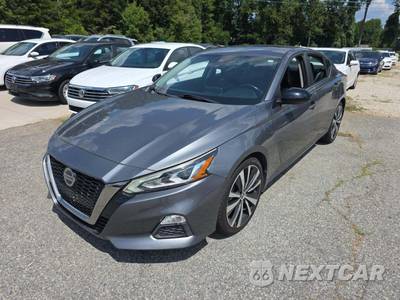 2020 Nissan Altima SR - zdjęcie 1 z 25 - miniatura