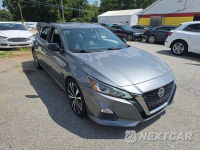 2020 Nissan Altima SR - zdjęcie 4 z 25 - miniatura