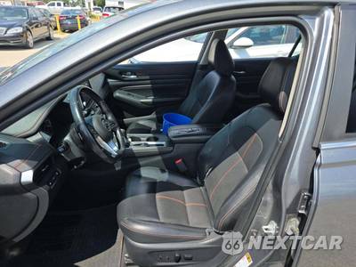 2020 Nissan Altima SR - zdjęcie 6 z 25 - miniatura