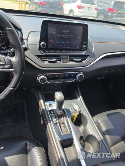 2020 Nissan Altima SR - zdjęcie 10 z 25 - miniatura