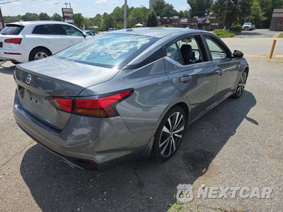 2020 Nissan Altima SR - zdjęcie 3 z 25 - miniatura