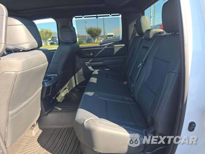2026 Toyota Tundra Platinum Crew Cab Short Bed - zdjęcie 13 z 21 - miniatura