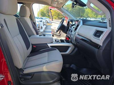 2021 Nissan TITAN SV Crew Cab Short Bed - zdjęcie 18 z 21 - miniatura