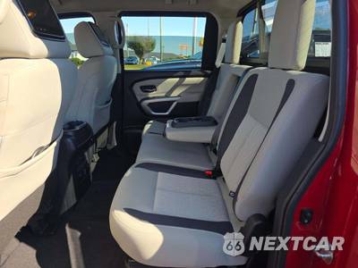 2021 Nissan TITAN SV Crew Cab Short Bed - zdjęcie 13 z 21 - miniatura