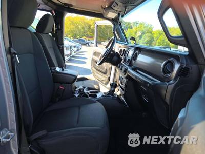 2019 Jeep Wrangler Unlimited Sport S - zdjęcie 18 z 26 - miniatura