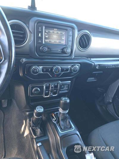 2019 Jeep Wrangler Unlimited Sport S - zdjęcie 10 z 26 - miniatura