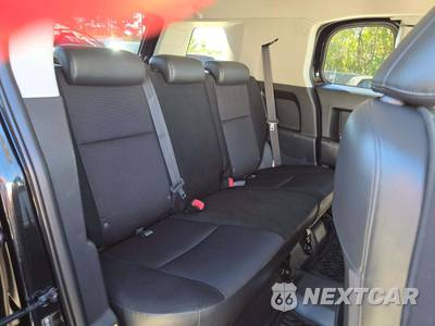 2007 Toyota FJ Cruiser w/Rear Doors - zdjęcie 16 z 23 - miniatura