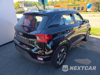 2025 Hyundai Venue SEL - zdjęcie 3 z 22 - miniatura