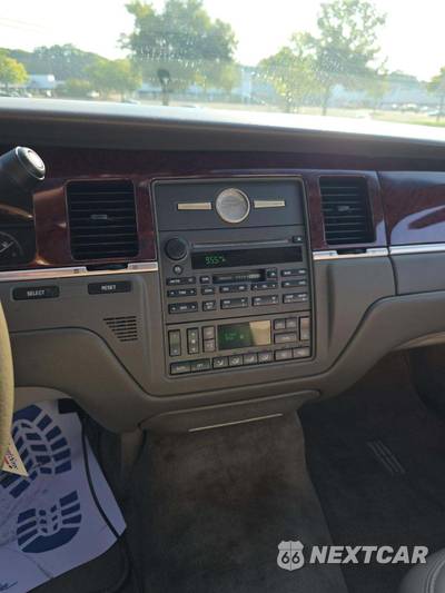 2004 Lincoln Town Car Ultimate - zdjęcie 10 z 25 - miniatura
