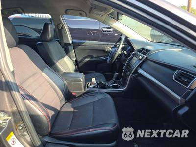 2016 Toyota Camry SE - zdjęcie 18 z 26 - miniatura