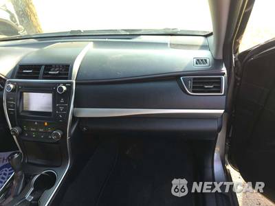 2016 Toyota Camry SE - zdjęcie 19 z 26 - miniatura