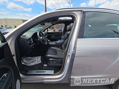 2021 Bentley Bentayga V8 - zdjęcie 6 z 25 - miniatura