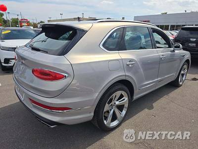 2021 Bentley Bentayga V8 - zdjęcie 3 z 25 - miniatura