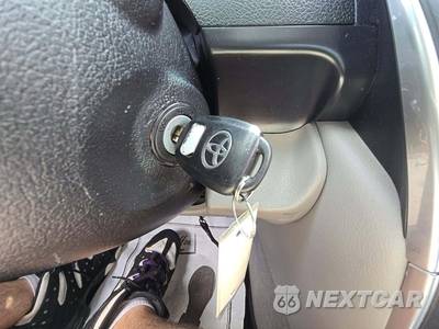 2017 Toyota Camry LE - zdjęcie 5 z 22 - miniatura