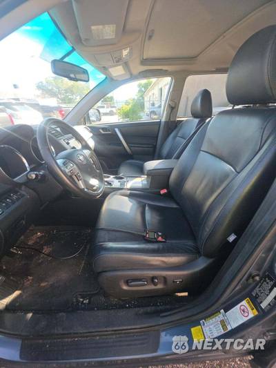 2013 Toyota Highlander SE - zdjęcie 6 z 24 - miniatura
