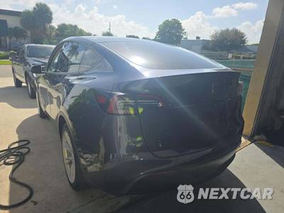 2023 Tesla Model Y Standard Range - zdjęcie 2 z 24 - miniatura