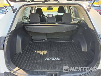 2020 Toyota RAV4 LE - zdjęcie 11 z 21 - miniatura