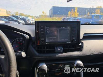 2020 Toyota RAV4 LE - zdjęcie 7 z 21 - miniatura
