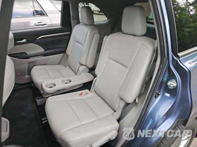 2015 Toyota Highlander Limited Platinum - zdjęcie 13 z 28 - miniatura