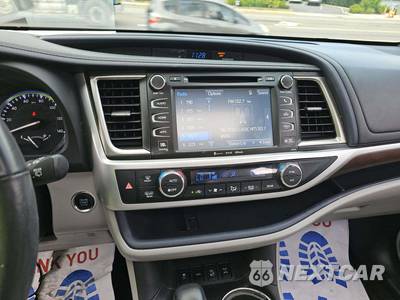 2015 Toyota Highlander Limited Platinum - zdjęcie 10 z 28 - miniatura