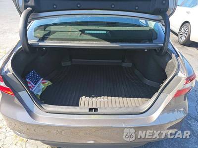 2023 Toyota Camry LE - zdjęcie 14 z 25 - miniatura