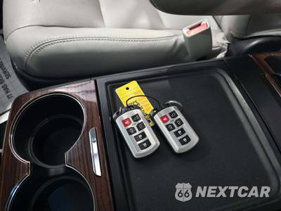 2017 Toyota Sienna Limited Premium 7-Passenger 119.3" WB - zdjęcie 8 z 29 - miniatura