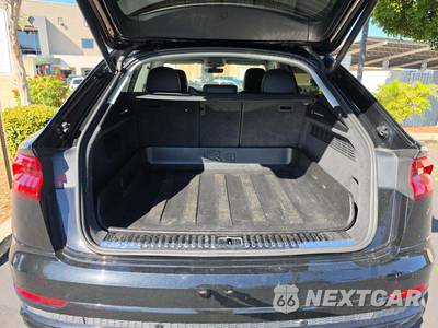 2021 Audi Q8 Prestige - zdjęcie 14 z 22 - miniatura