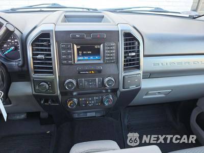 2019 Ford Super Duty F-250 XLT Crew Cab Medium Bed - zdjęcie 10 z 22 - miniatura