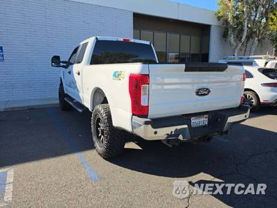 2019 Ford Super Duty F-250 XLT Crew Cab Medium Bed - zdjęcie 2 z 22 - miniatura