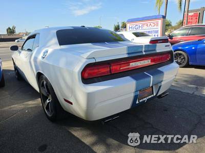 2011 Dodge Challenger SRT8 - zdjęcie 2 z 28 - miniatura
